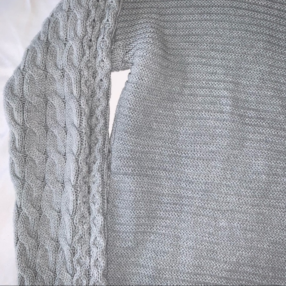 CASLON Cable Knit Texture Knit V-neck Sweater - Picture 8 of 10